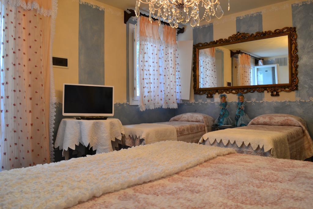 La Maison Delle Favole Desenzano del Garda Zimmer foto